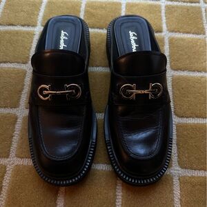 Salvatore Ferragamo Lug Sole Mule Loafer 9